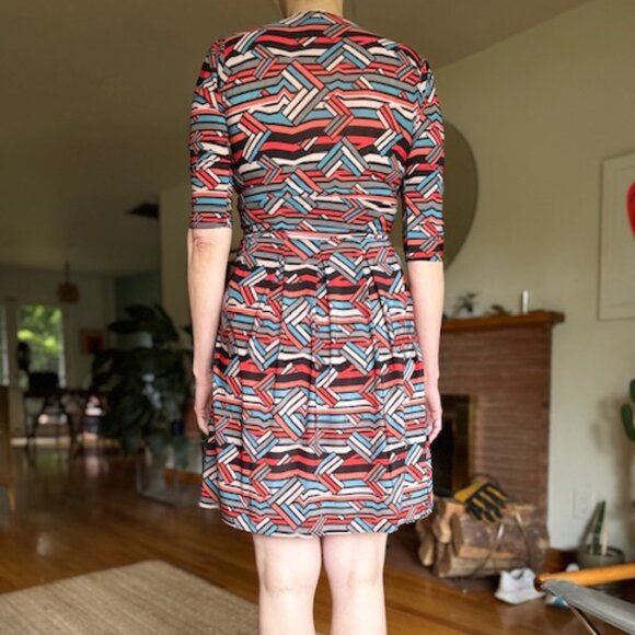 IYKYK Karina Dress, classic style, comfy and easy wear. EUC. Pockets! - Picture 10 of 10